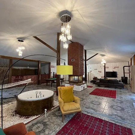 Sueit Tas Ev Hotel